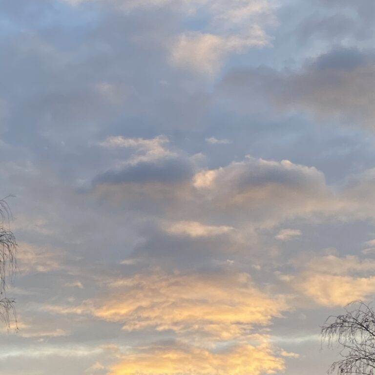 jhenna Quinn Lewis cloud photo early morning